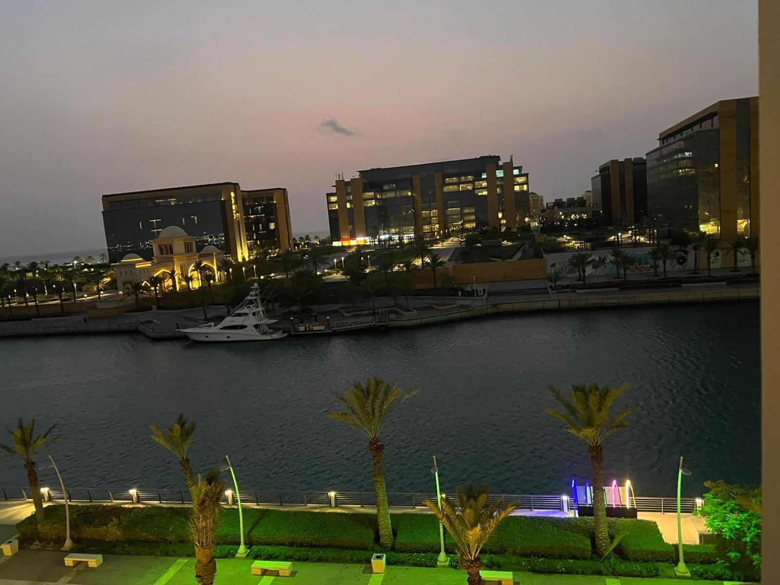 Apartment الوسام المارينا1 اطلالة بحرية عوائل فقط *
